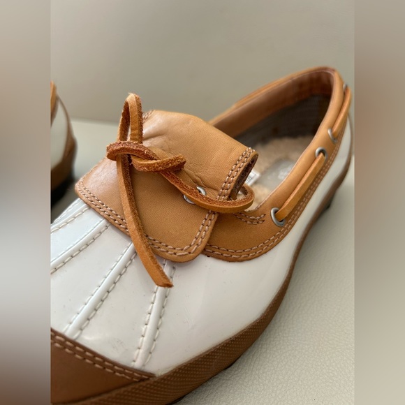 UGG ASHDALE Tan/White LEATHER Sheepskin DUCK/RAIN - Picture 5 of 8